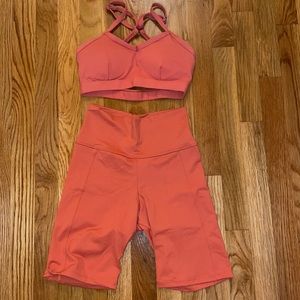 Workout set similar to bombshell sportswear